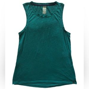 Mountain Hardware Tank